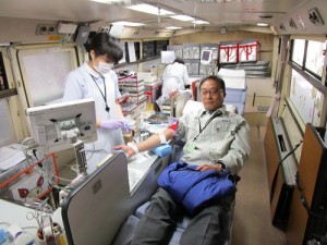 社長の稲垣も献血に参加しました
